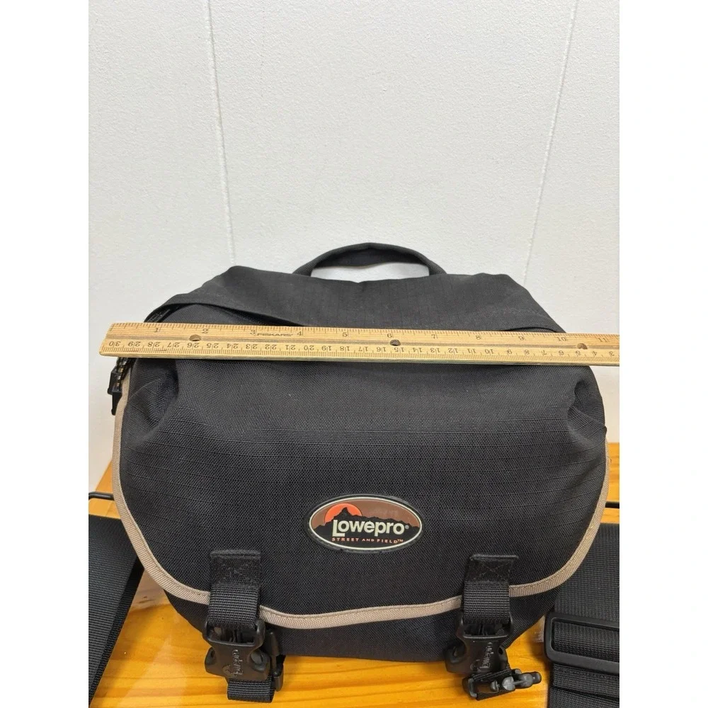 Lowepro Street & Field Reporter 100 AW Soft Camera Case with Adjustable Strap